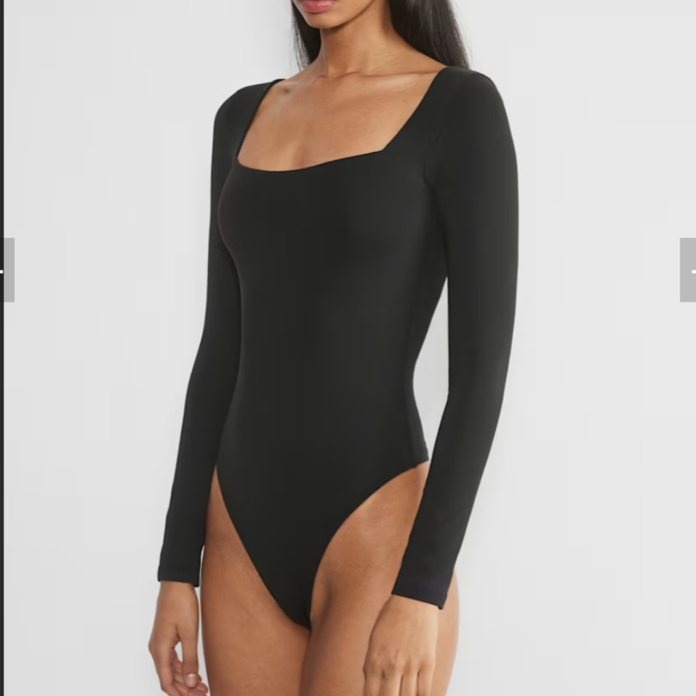 aritzia babaton black square neck contour bodysuit